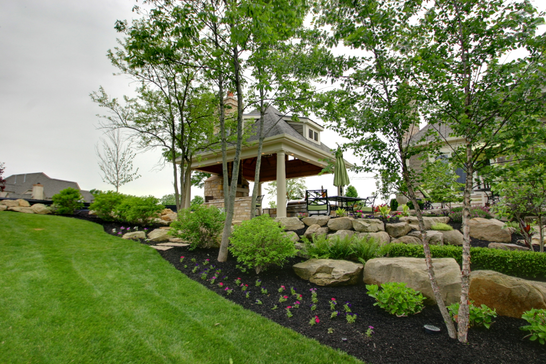 luxury outdoor kitchen