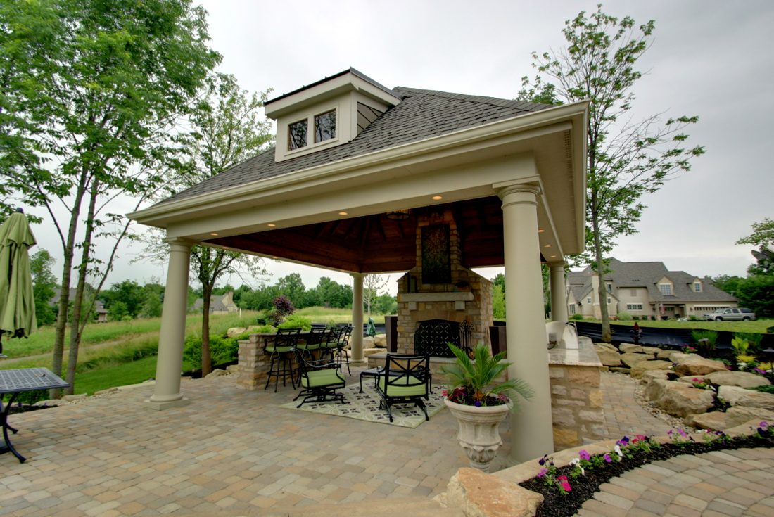 luxury outdoor kitchen