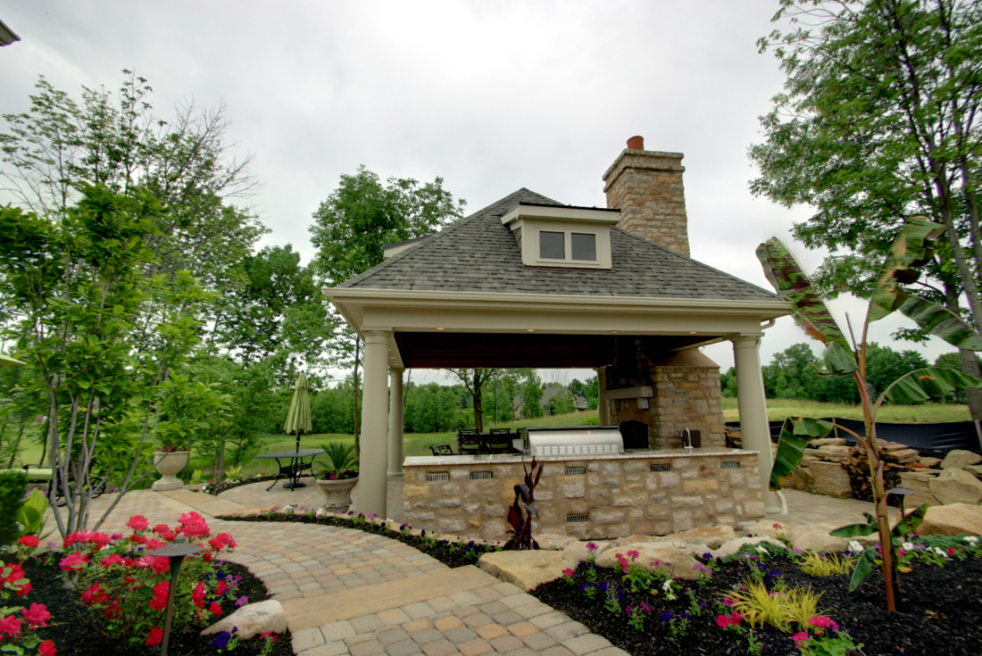 luxury outdoor kitchen