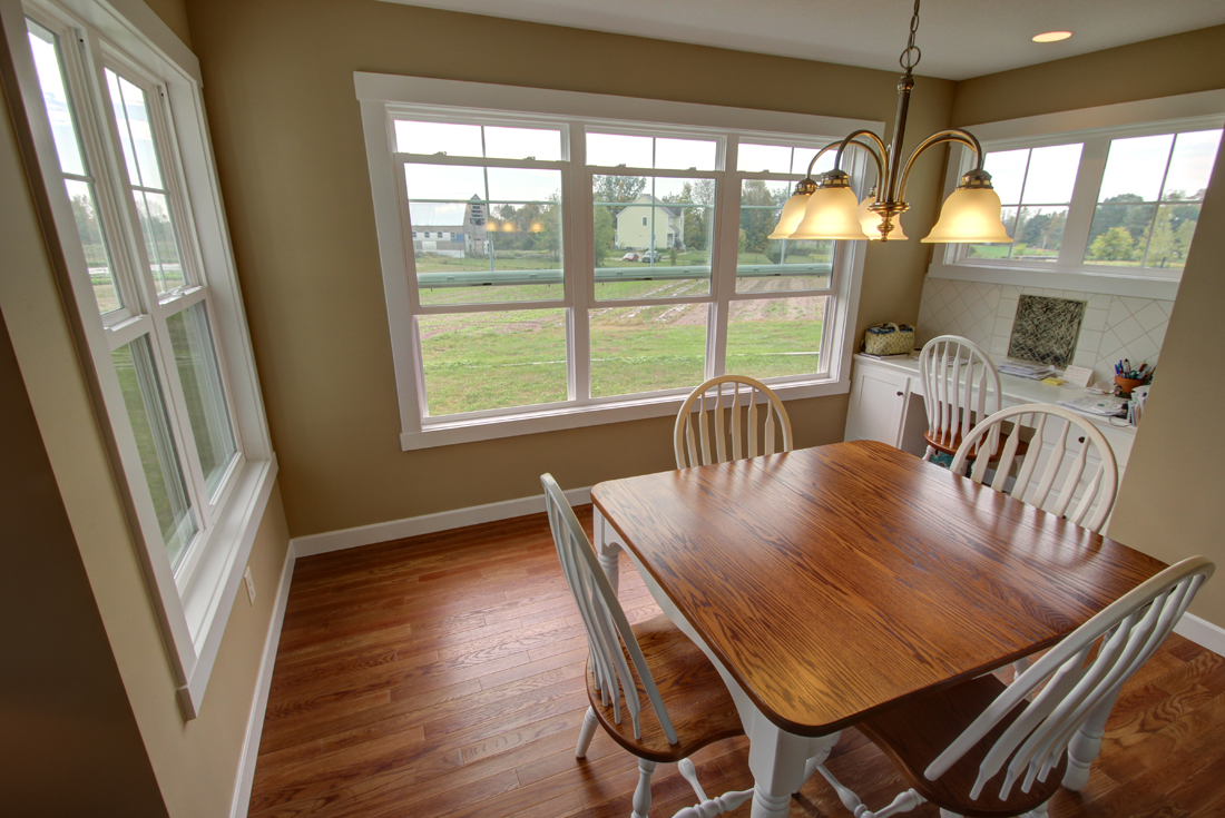 farmhouse dining kitchen