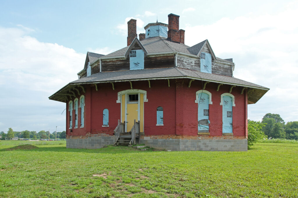 octagonal house