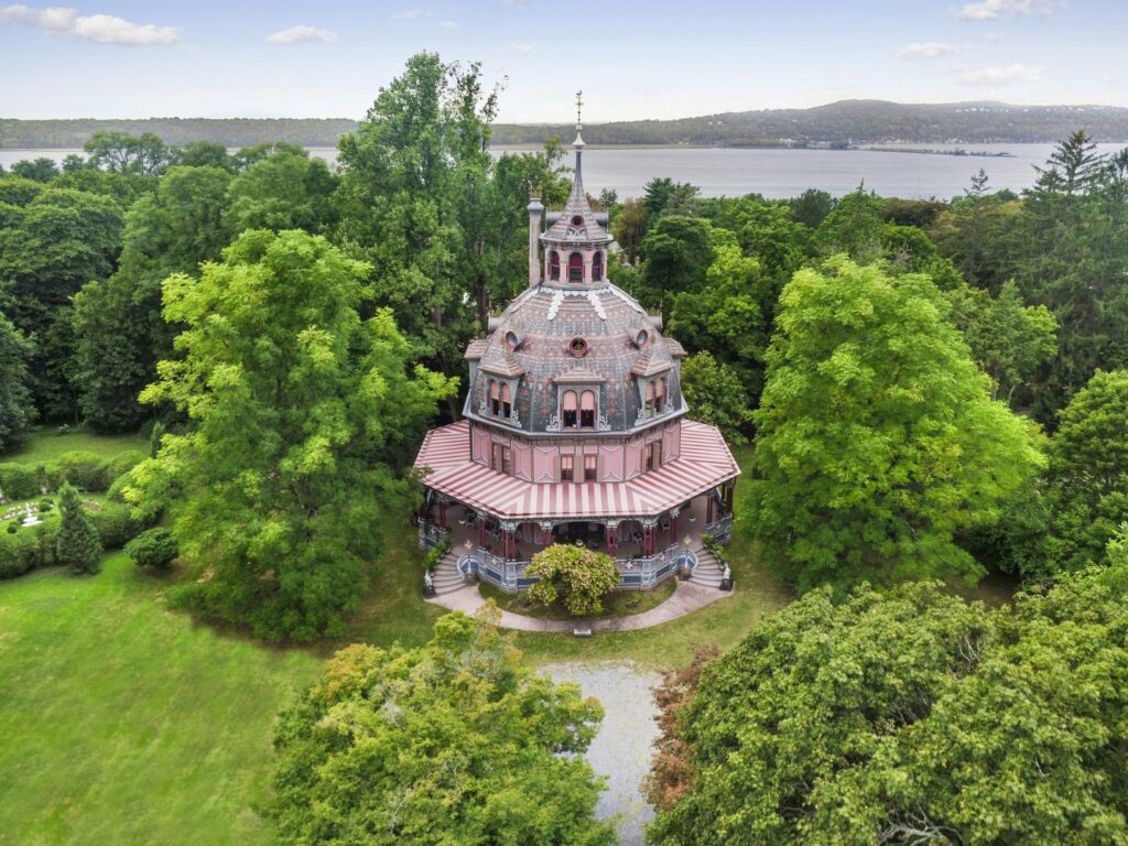 victorian octagonal house